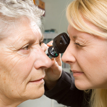 Er du over 60 år bør du gå til rutinetjek hos øjenlægen